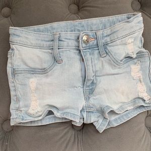 H & M very cute jean shorts!